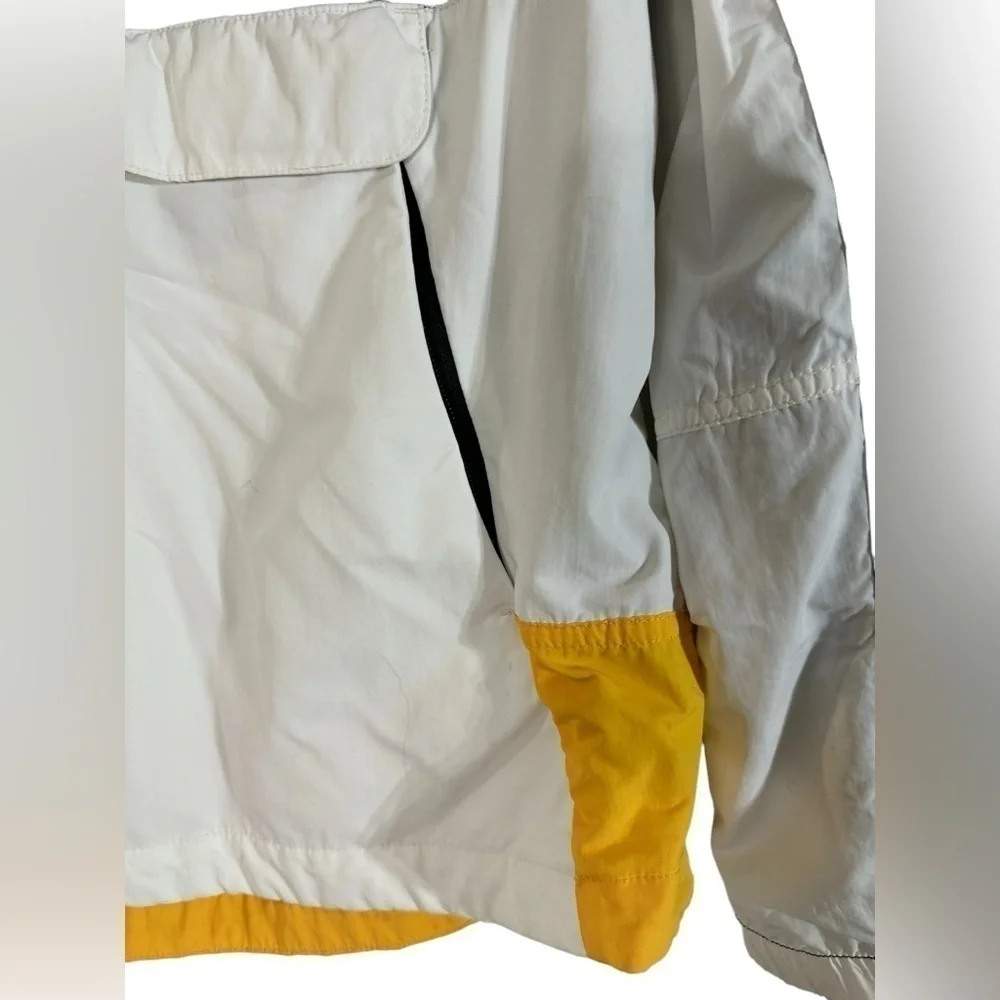 The North Face ask pocket just