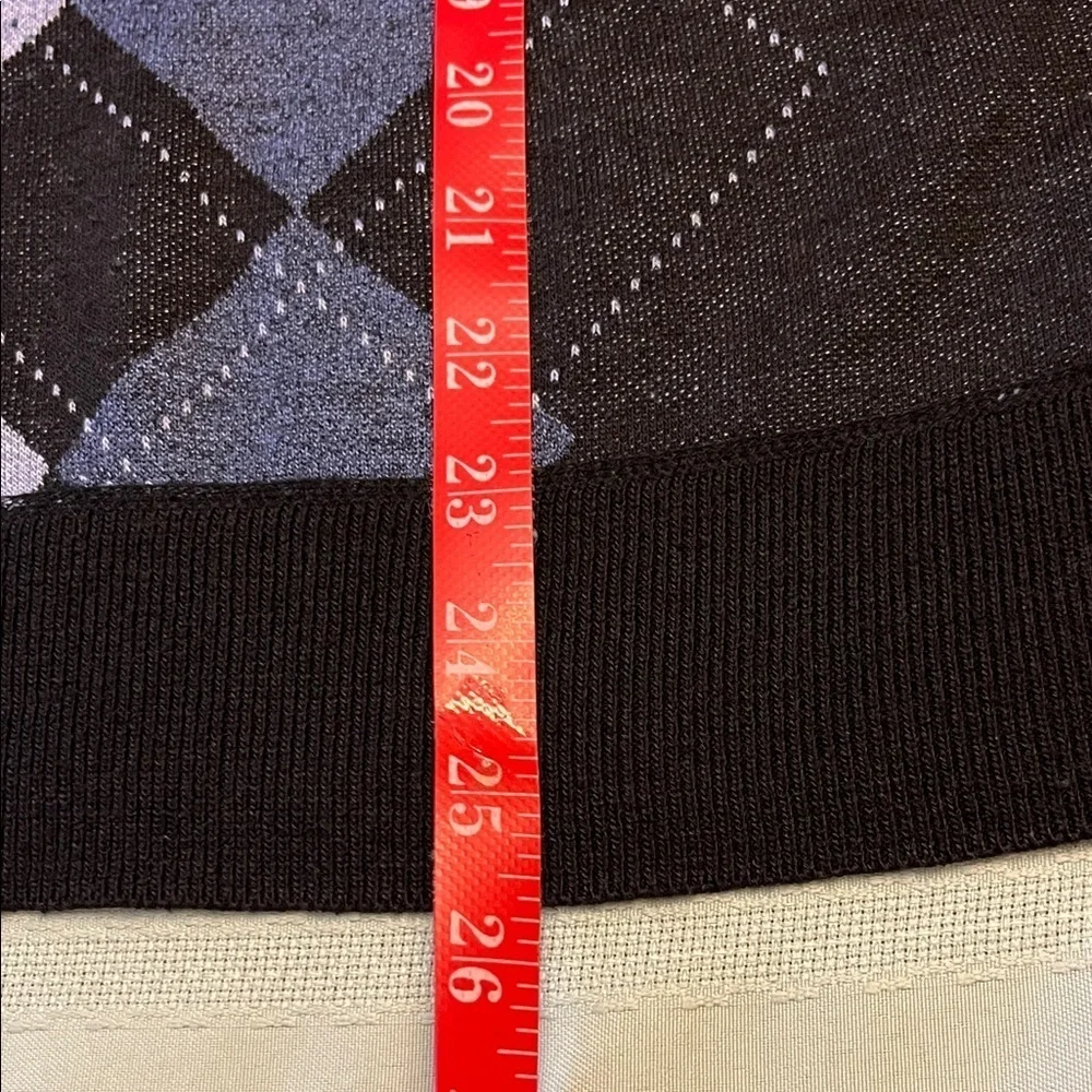 Stylish V-Neck Argyle Sweater Vest in Black and Blue size L