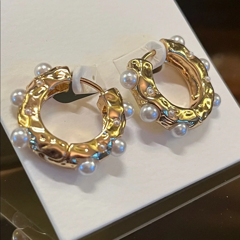 Chunky Mini Pearl Hoop Earrings