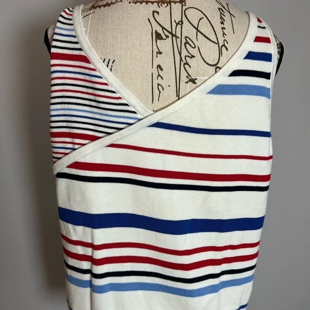 Liz Claiborne vibrant tank