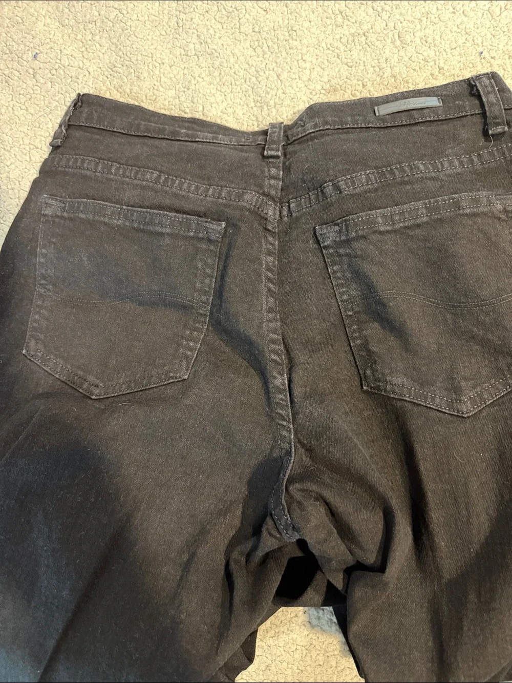 Lee relaxed fit