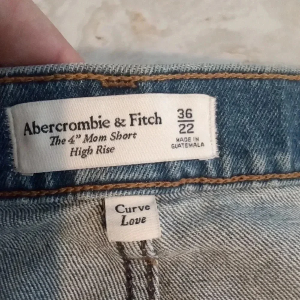 Abercrombie & Fitch curve love