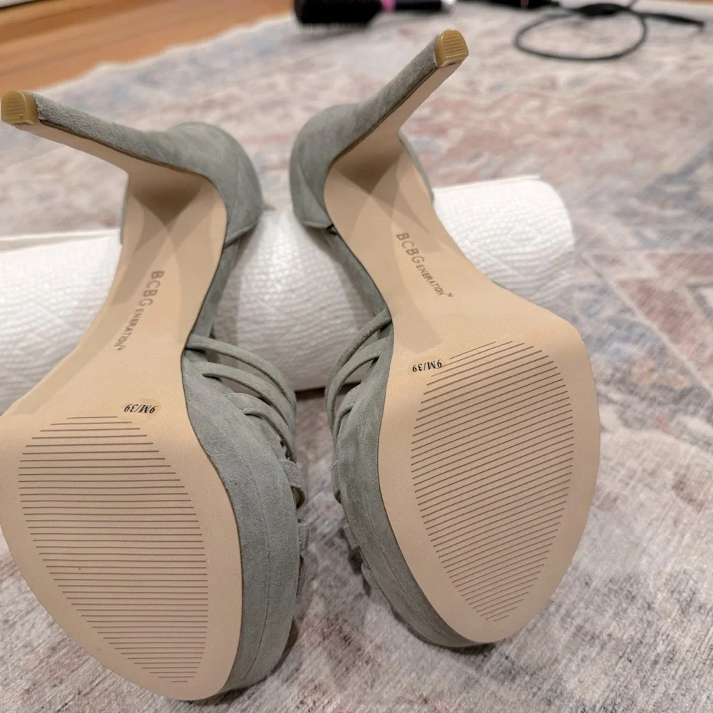 BCBGeneration never worn