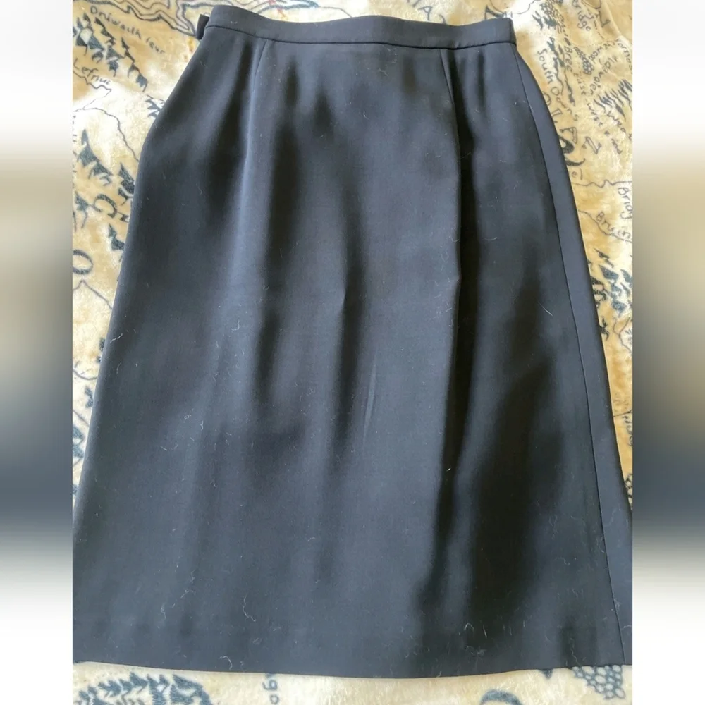 Max Mara Size 10 Black Skirt Made In Italy