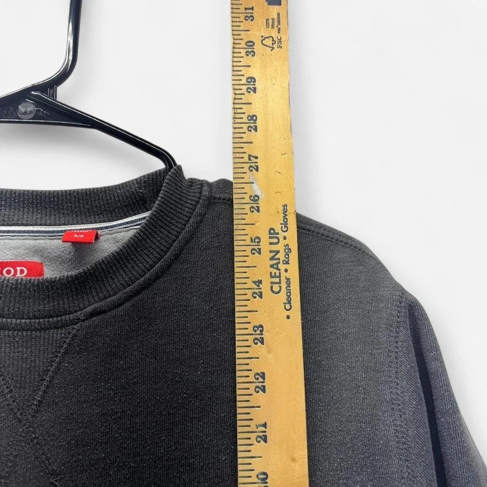 Izod casual crewneck