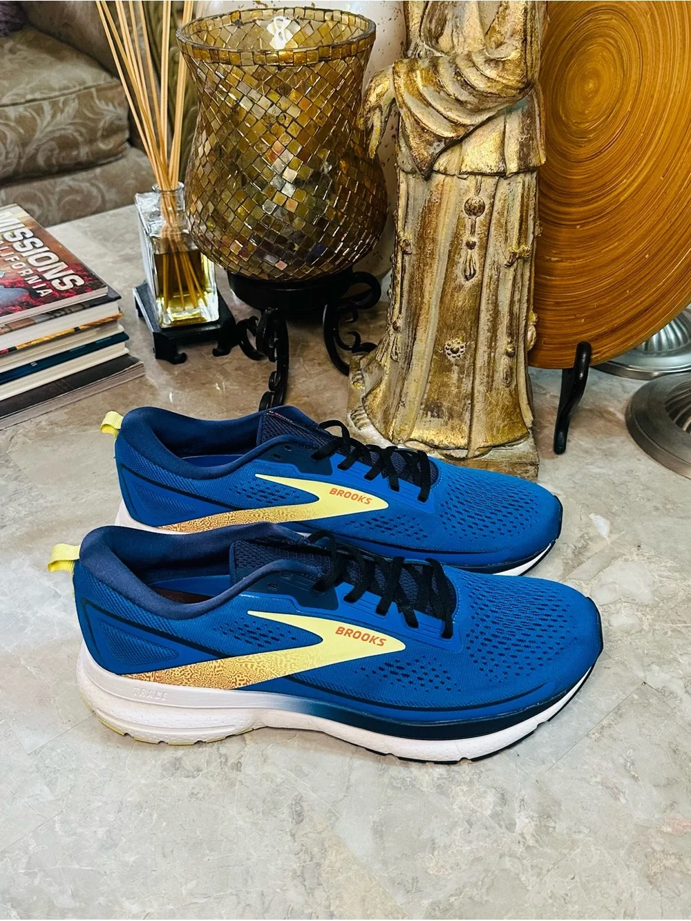 Brooks men trace
