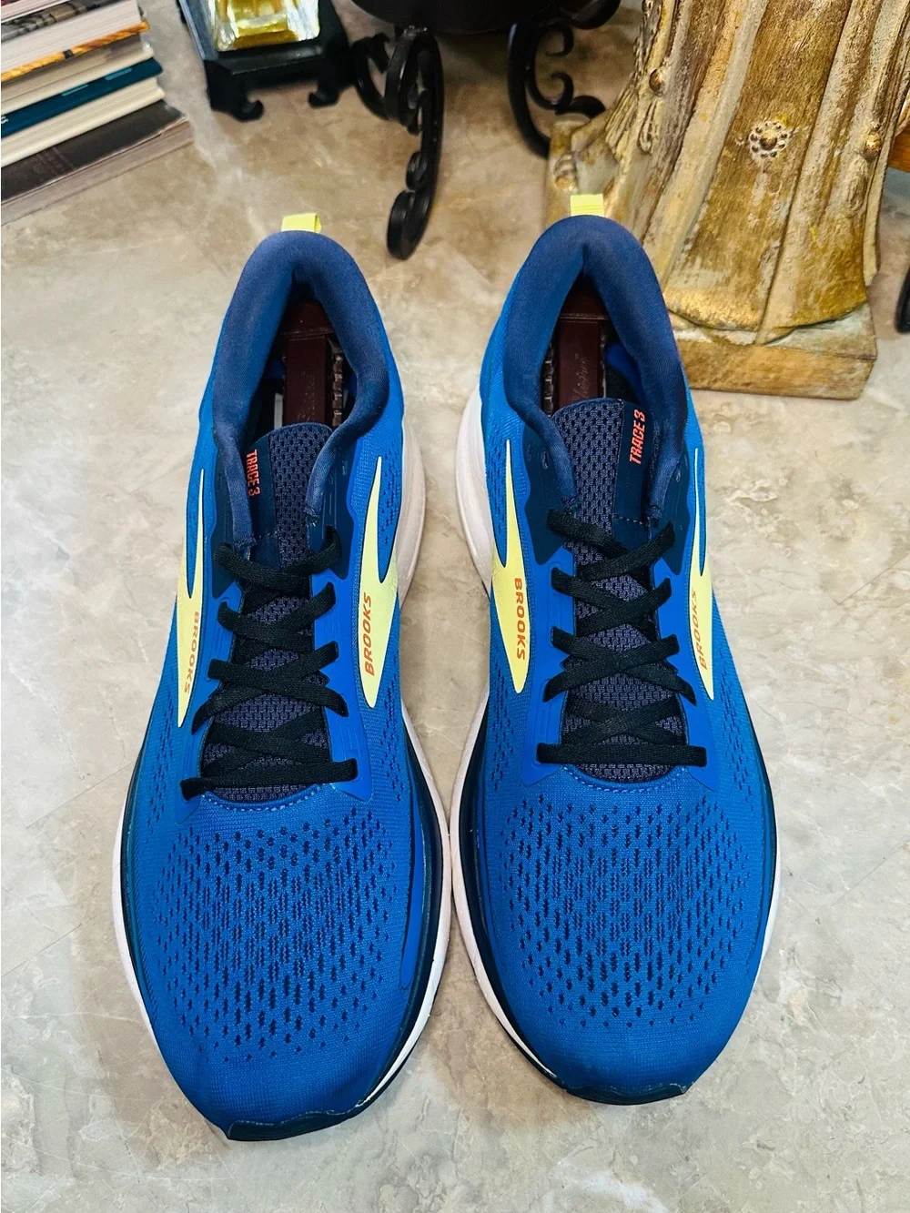 Brooks men trace
