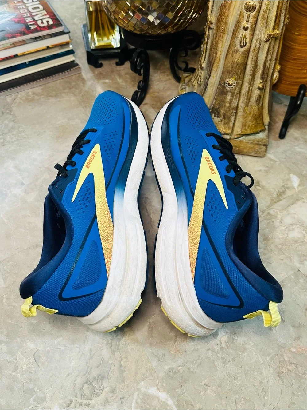 Brooks men trace