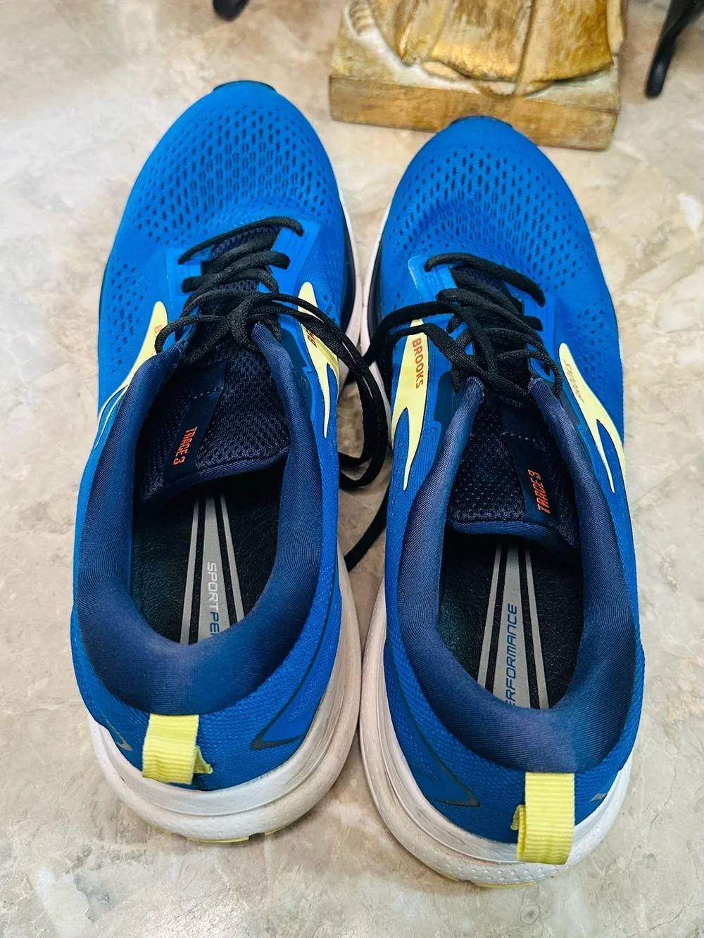 Brooks men trace