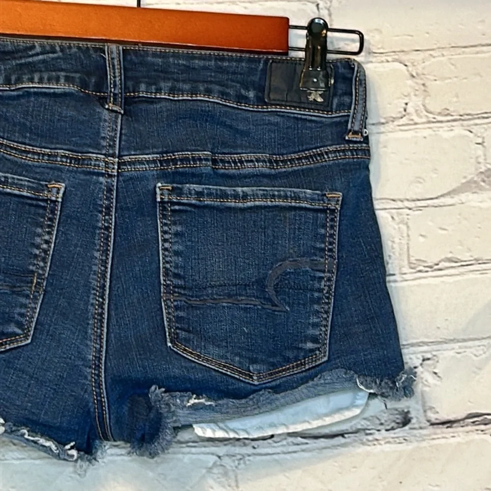 American Eagle Outfitters shortie so any