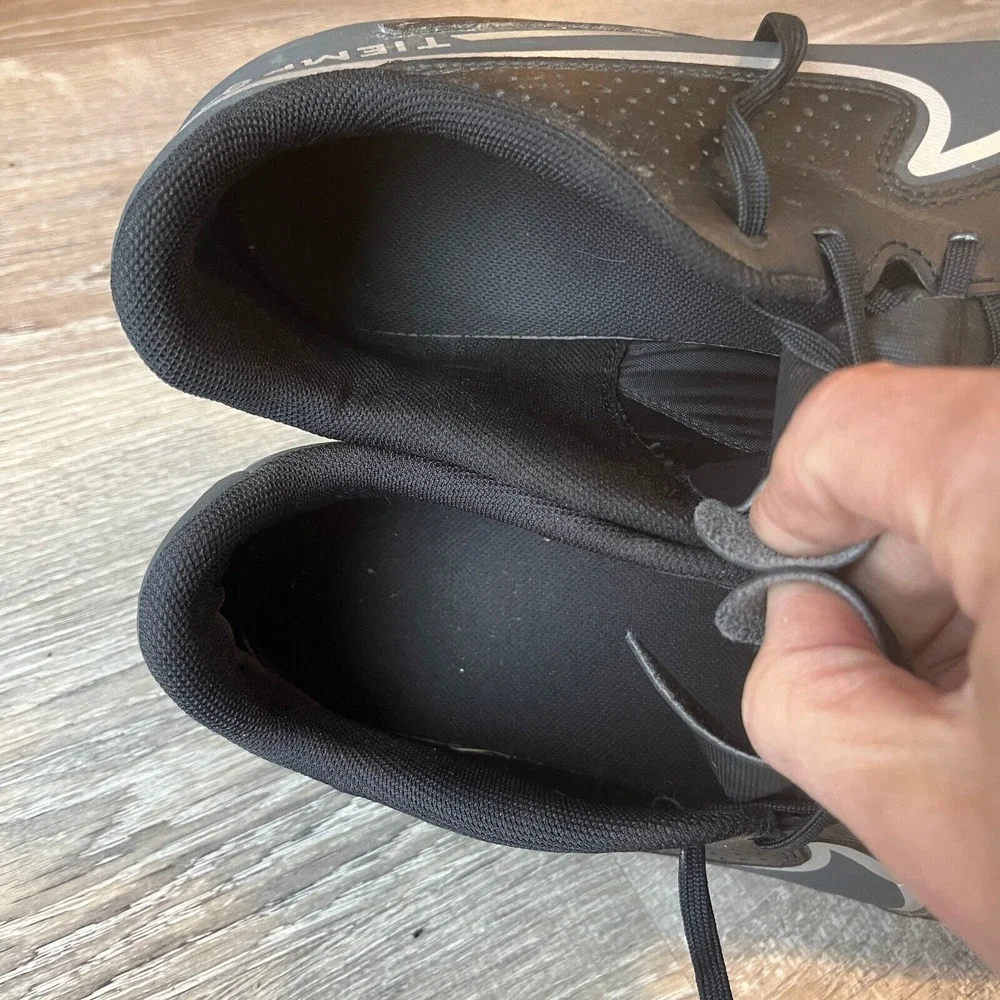 Nike Tiempo Legend‎ 9 Soccer Cleats Football Black Silver Mens 13 UK 12 EU 47.5