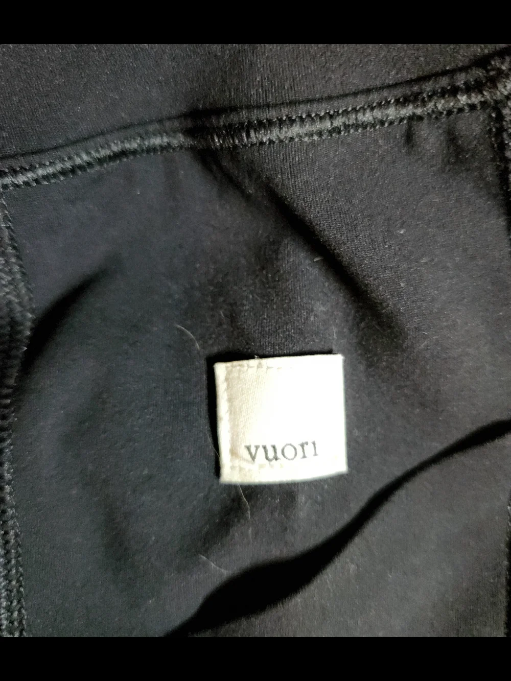 Vuori slim fit