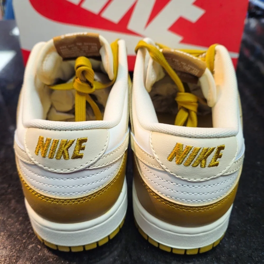 Nike various saturn bronzine