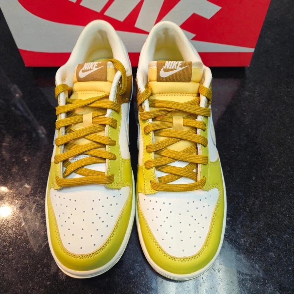 Nike fz4042 gold