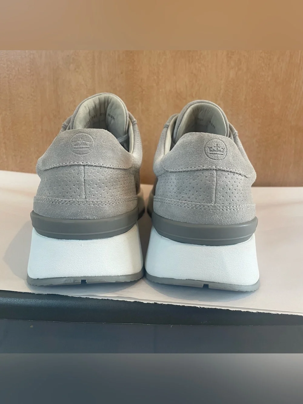 Peter Millar shoes us without