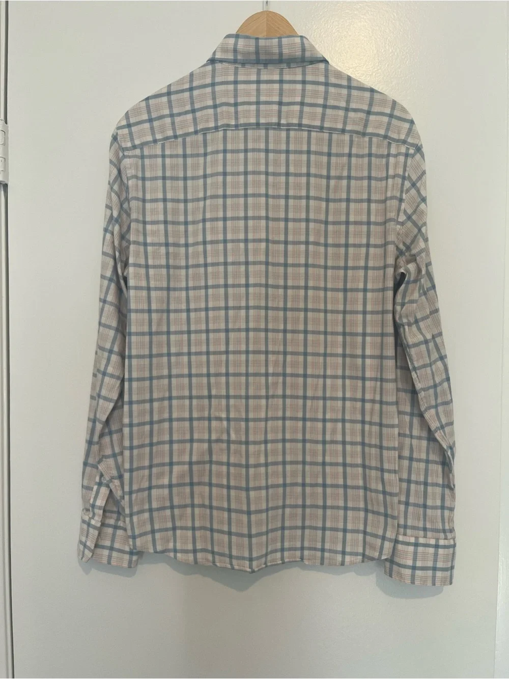 Faherty Blue and Cream Plaid Button-Down Shirt