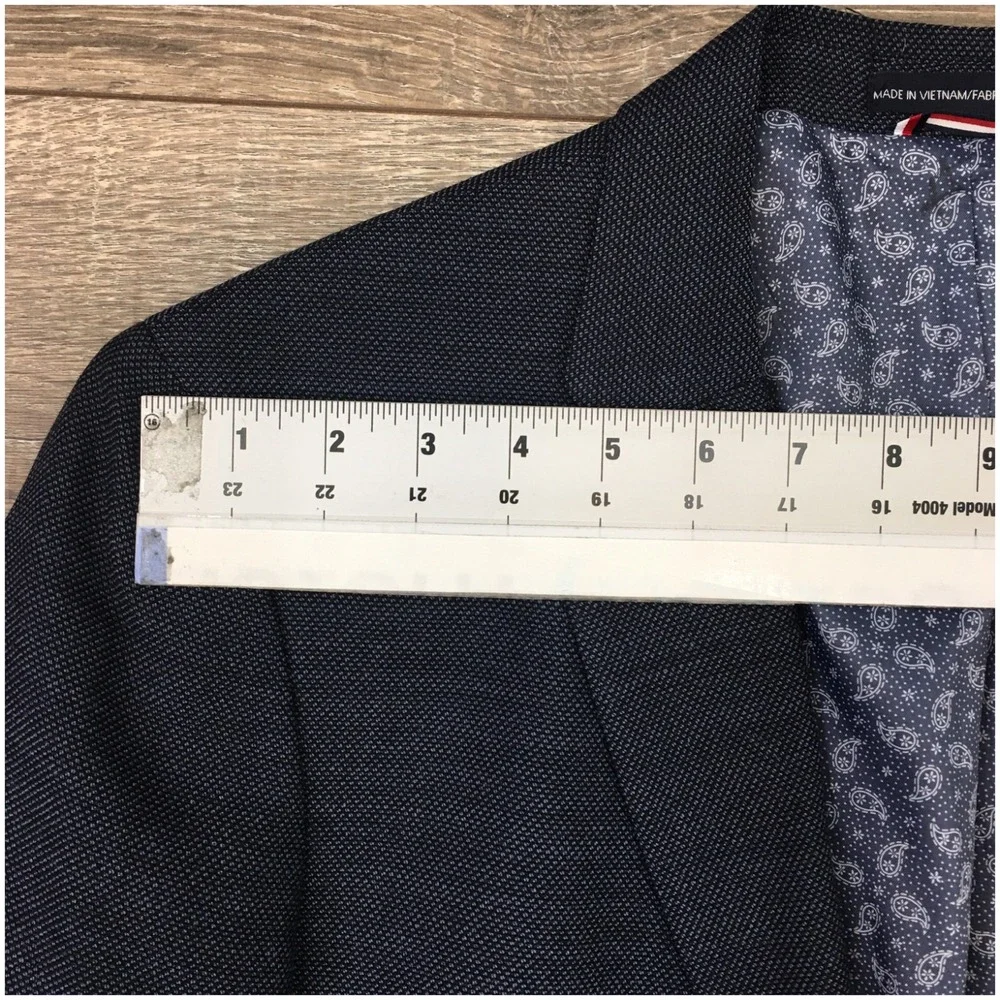 Tommy Hilfiger avoid customization