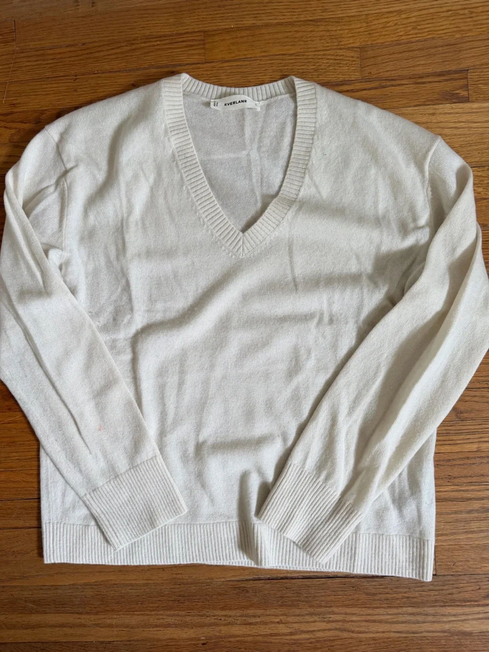 Everlane cashmere v neck