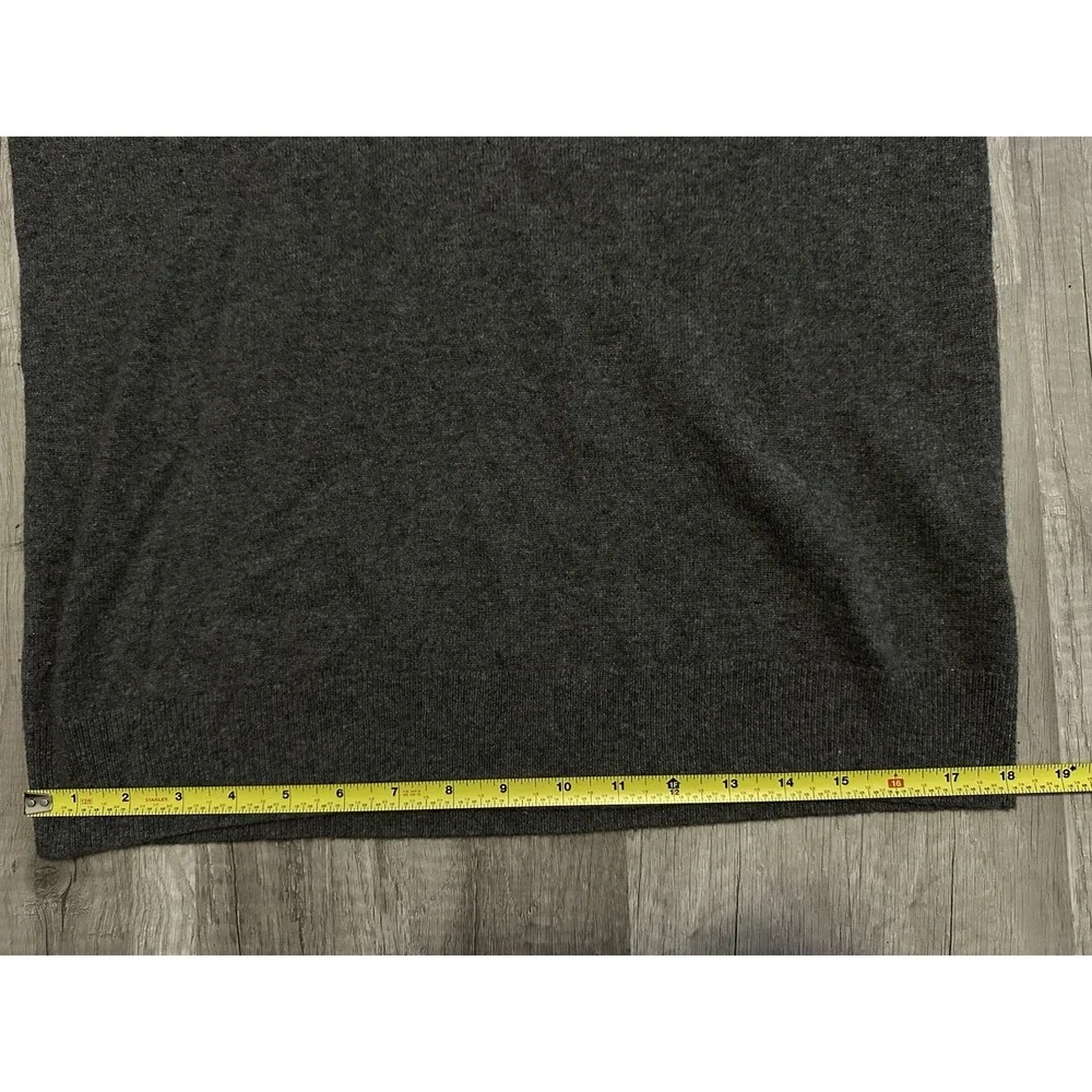 Everlane has holes
