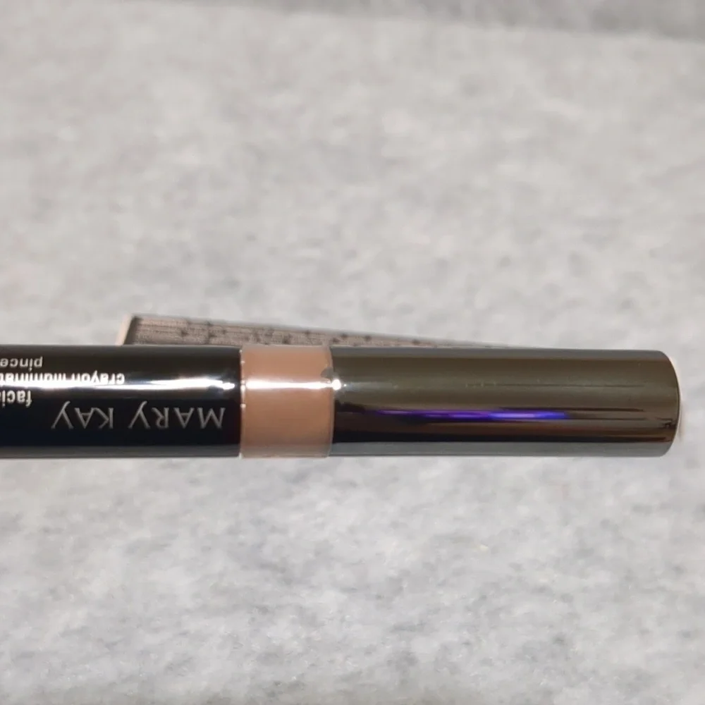 Mary Kay facial highlighting pen Shade 4 019033