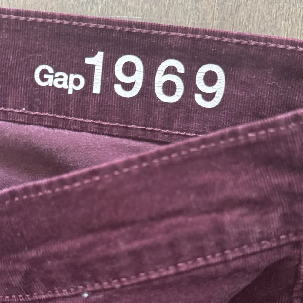 Gap 1969 Burgundy Corduroy Legging Jeans Skinny Pants Size 27/4R