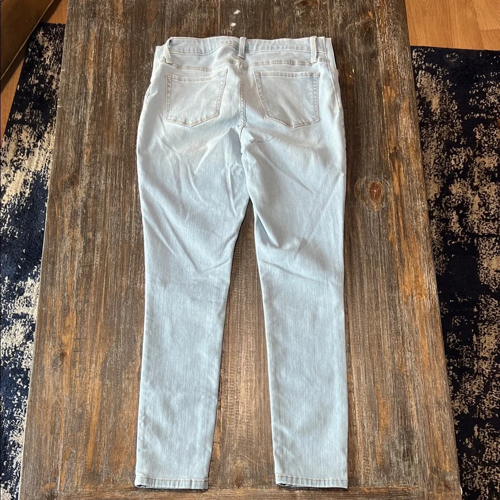 Light Wash Women’s Maternity Jeans with Stretch Panels - Light Blue NWT