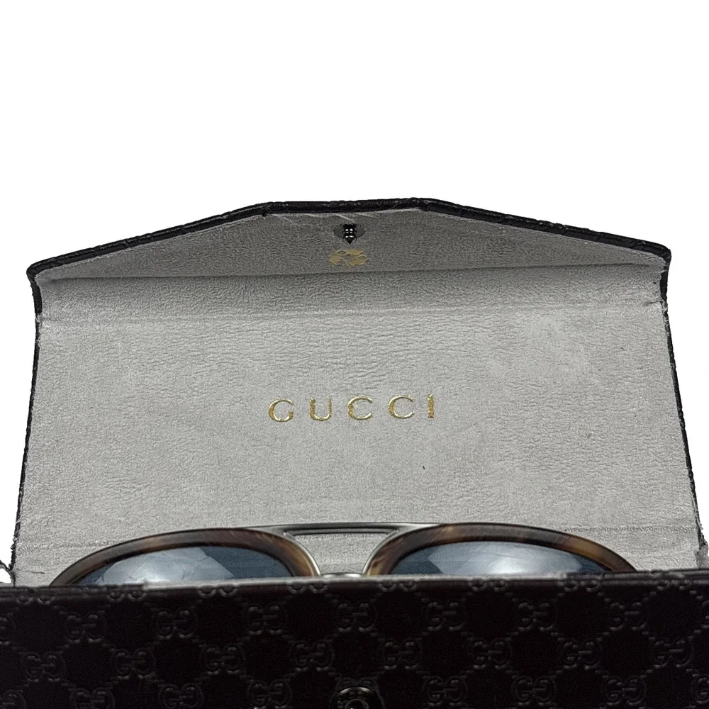 Gucci product pair
