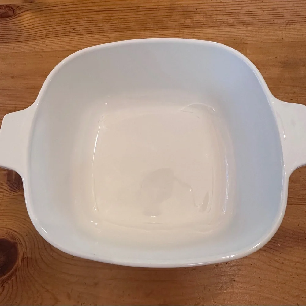 Vintage CorningWare dish 1 1/2 quart casserole dish from the 
