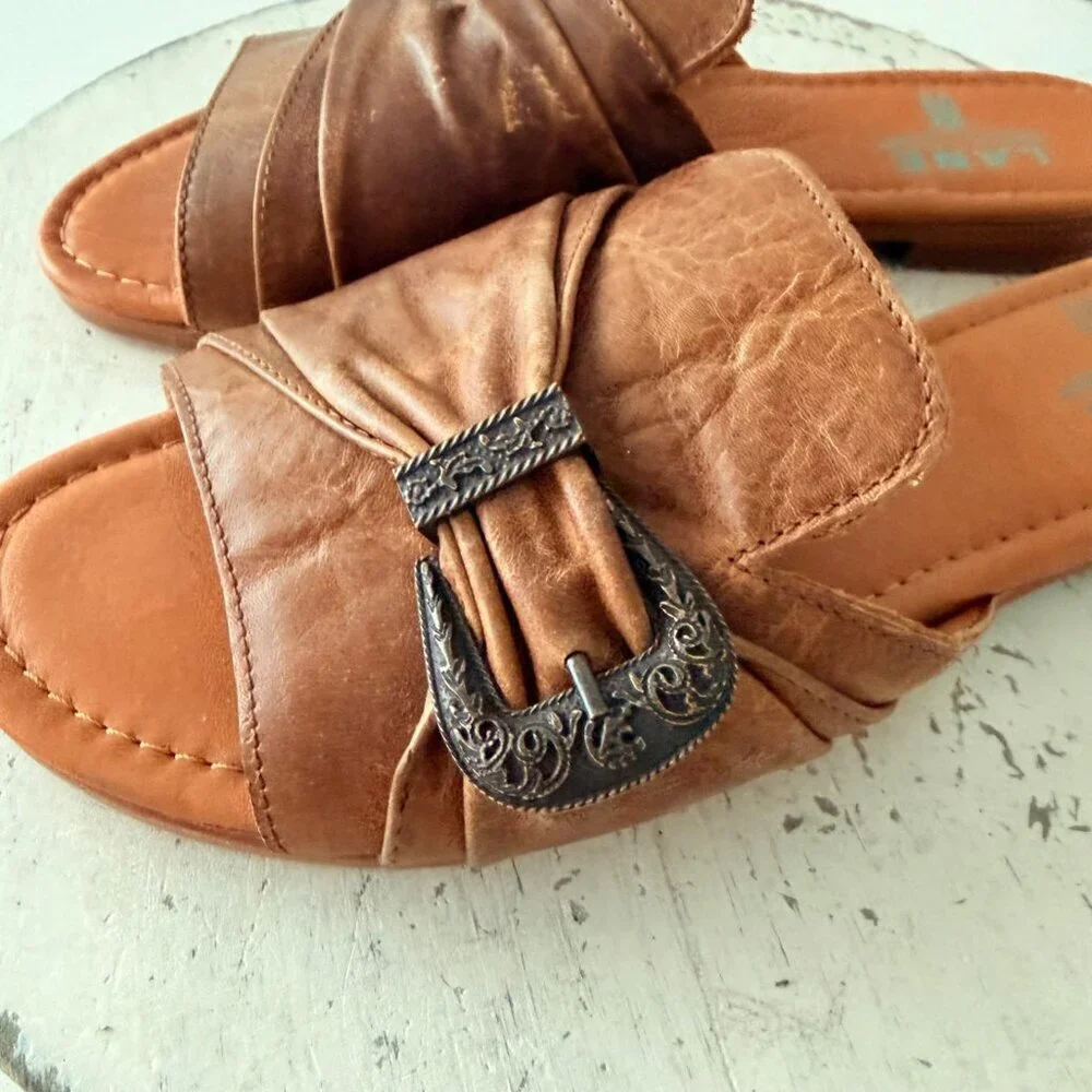 Lane Boots PONY UP Western Sandals Brown Leather Cowgirl Slip on Buckle Flats 6