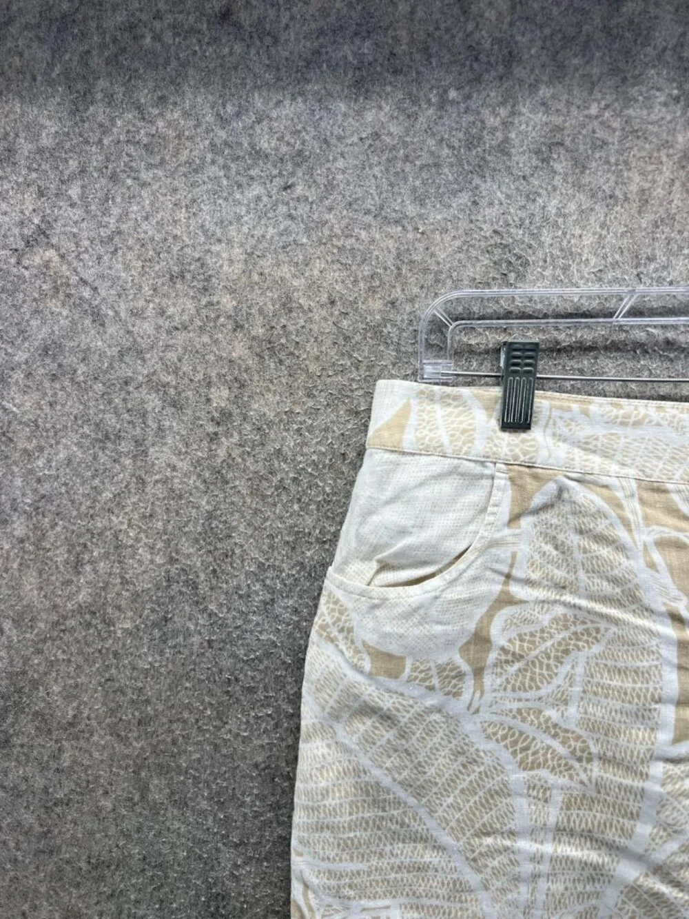 Tommy Bahama Skirt Womens 8 Beige Floral Tropical Print Short Pockets Casual