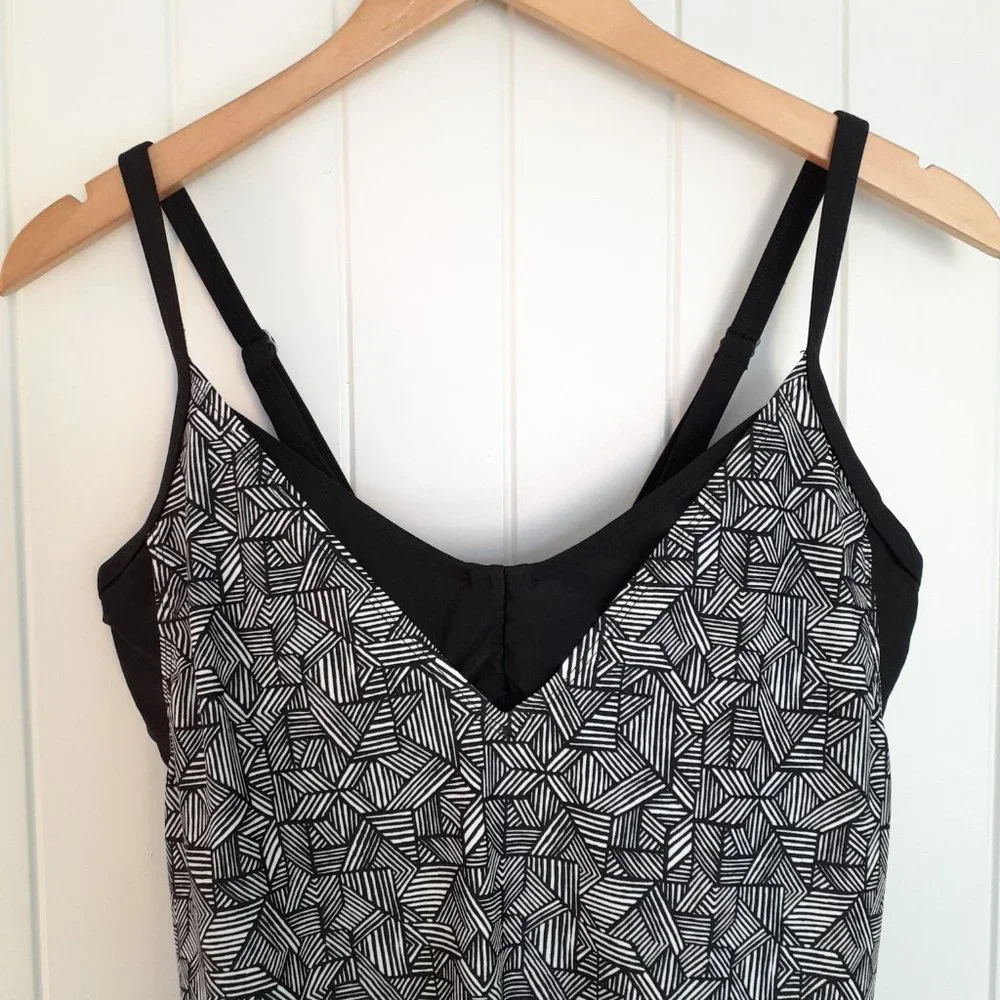 Athleta Laguna Side Scrunch Tankini Top Black & White Size 34D/DD