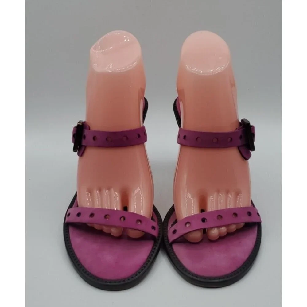 Donald J. Pliner heel are approximate