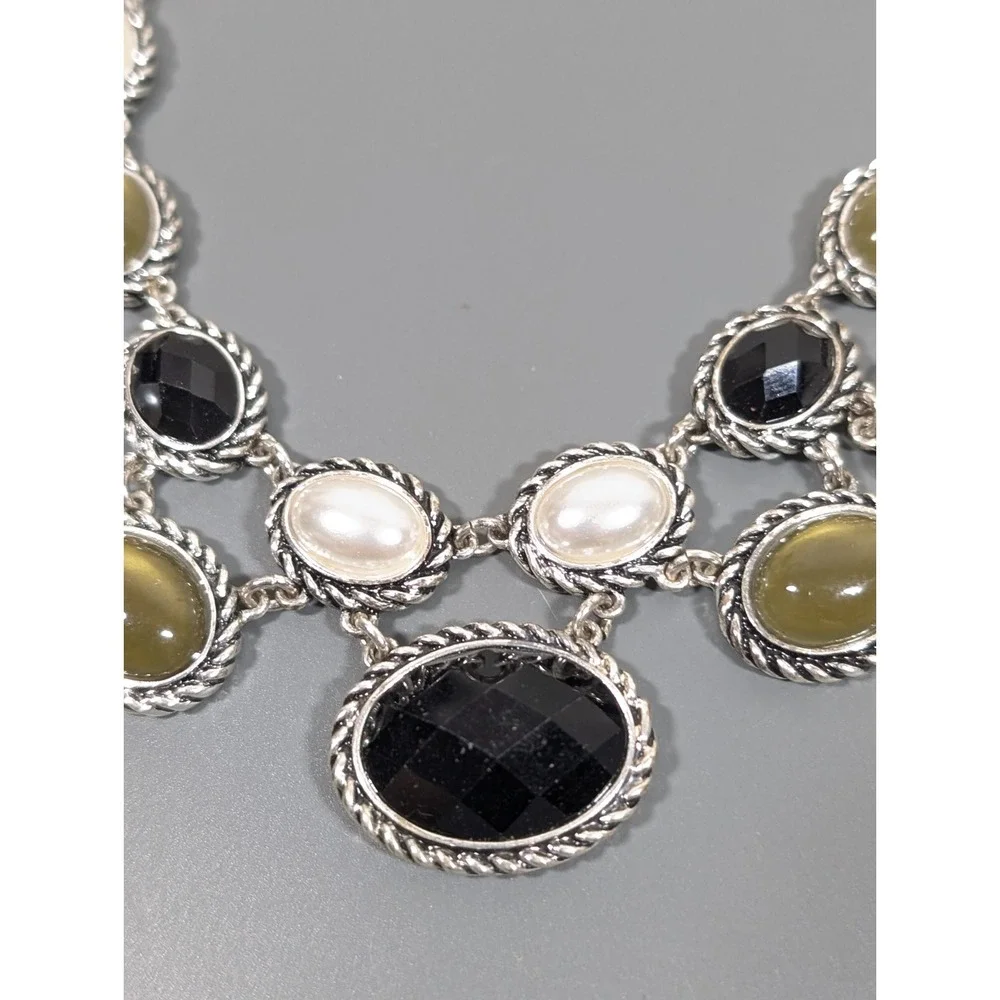 The Unbranded Brand elegant statement