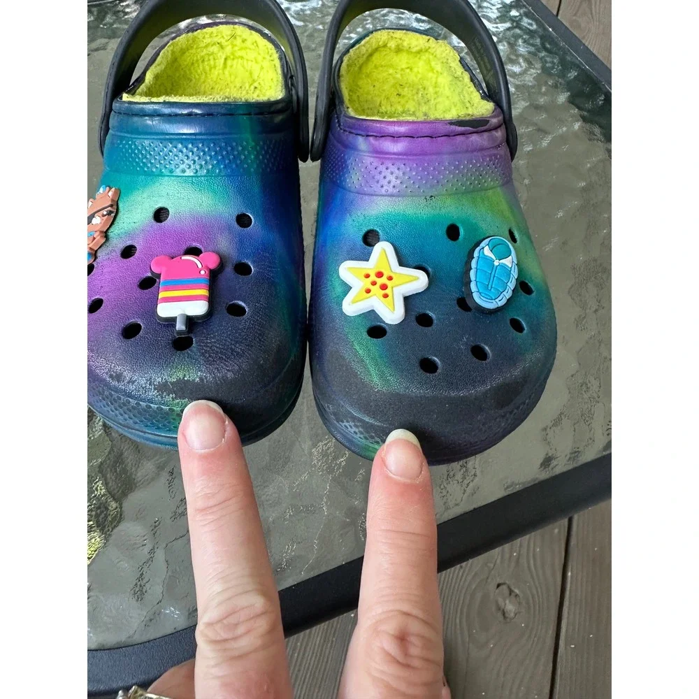 Kids Crocs Galaxy‎ Clogs Tie Dye Fuzzy Lined Jibbitz Charms Size C12 Unisex