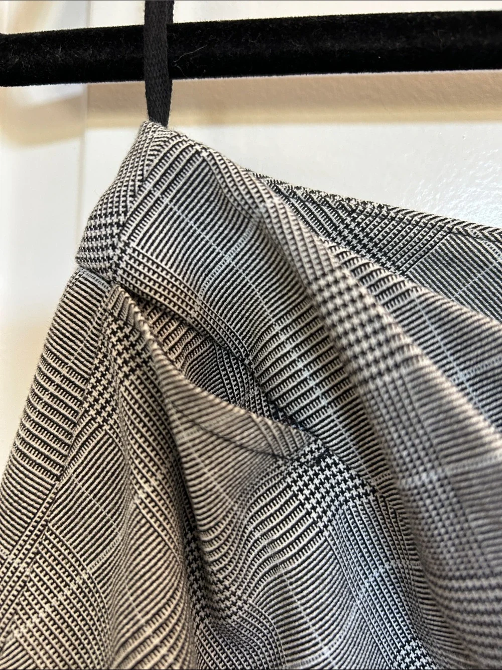Jones Wear Angled Hem Gray Plaid Skirt with Buckle-size 4
