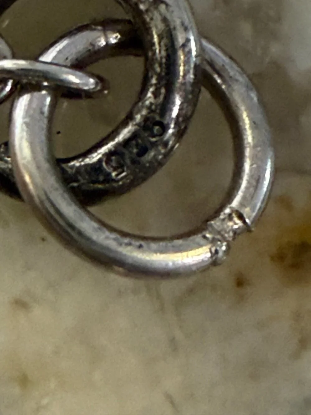 925 Sterling Silver this description stones