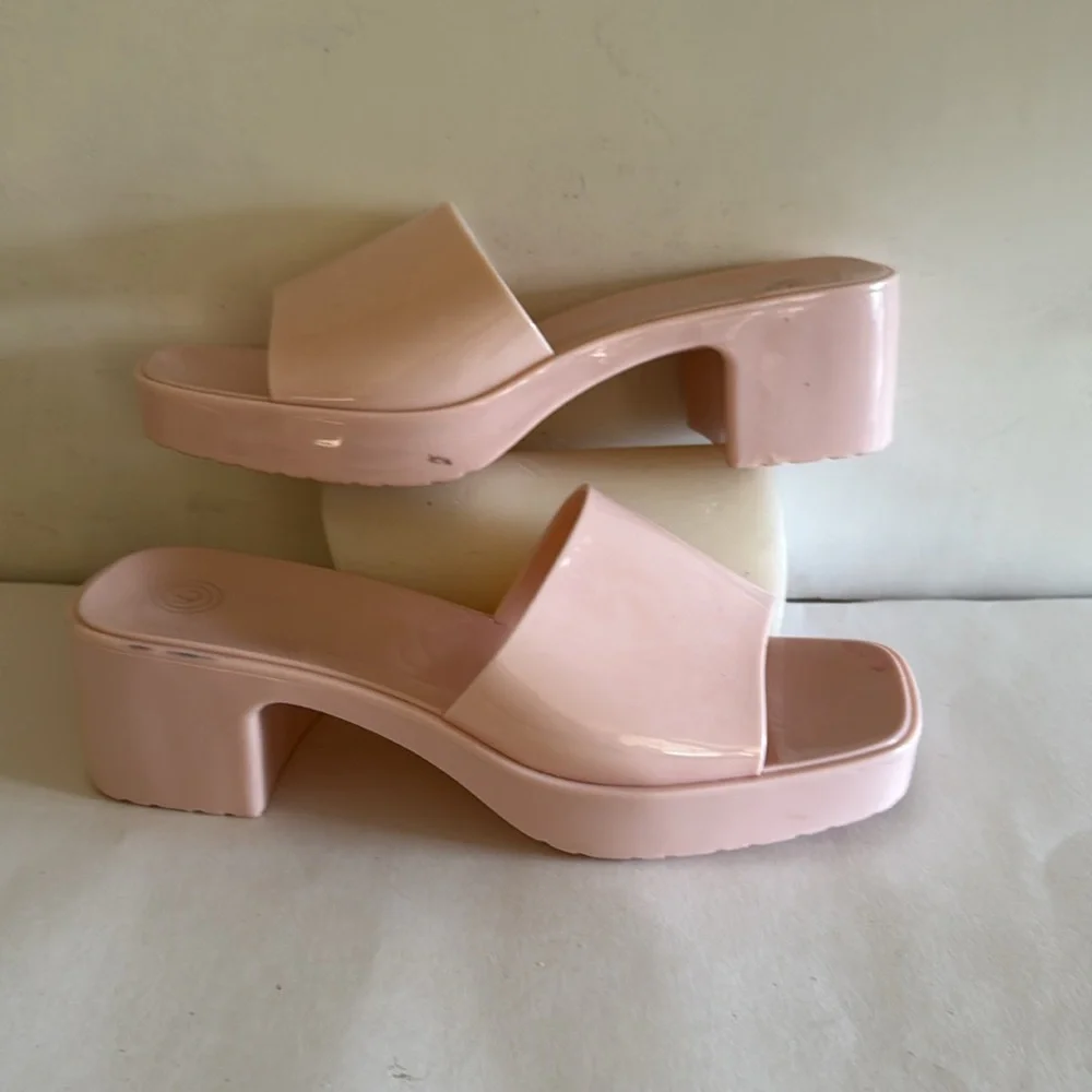 Unbranded block heel