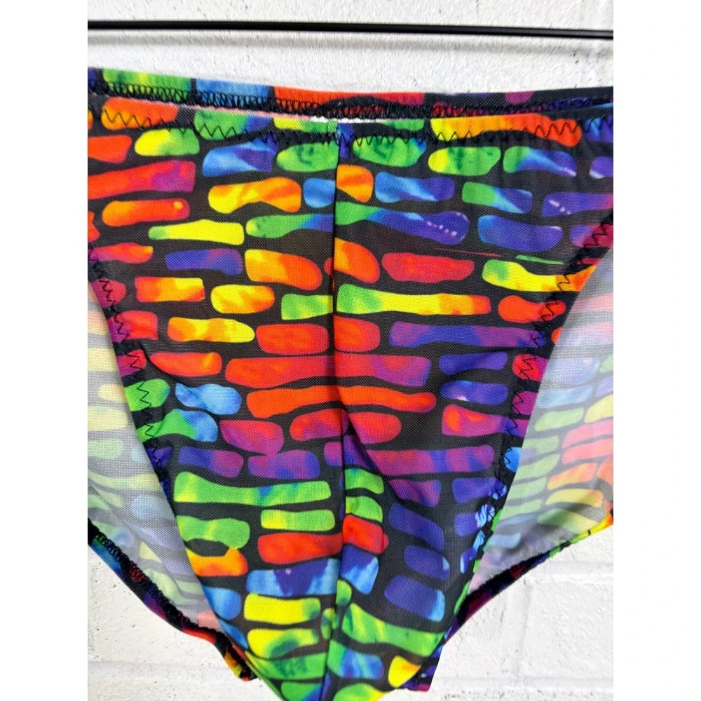 Uv Skinz details brand