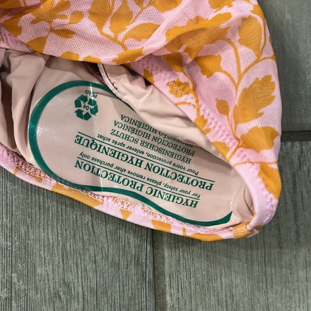 Profile By Gottex fabric type