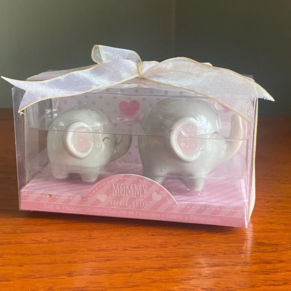 Kate Aspen Mommy and Me Elephant Salt and Pepper Shaker Set - White and Pink NIB