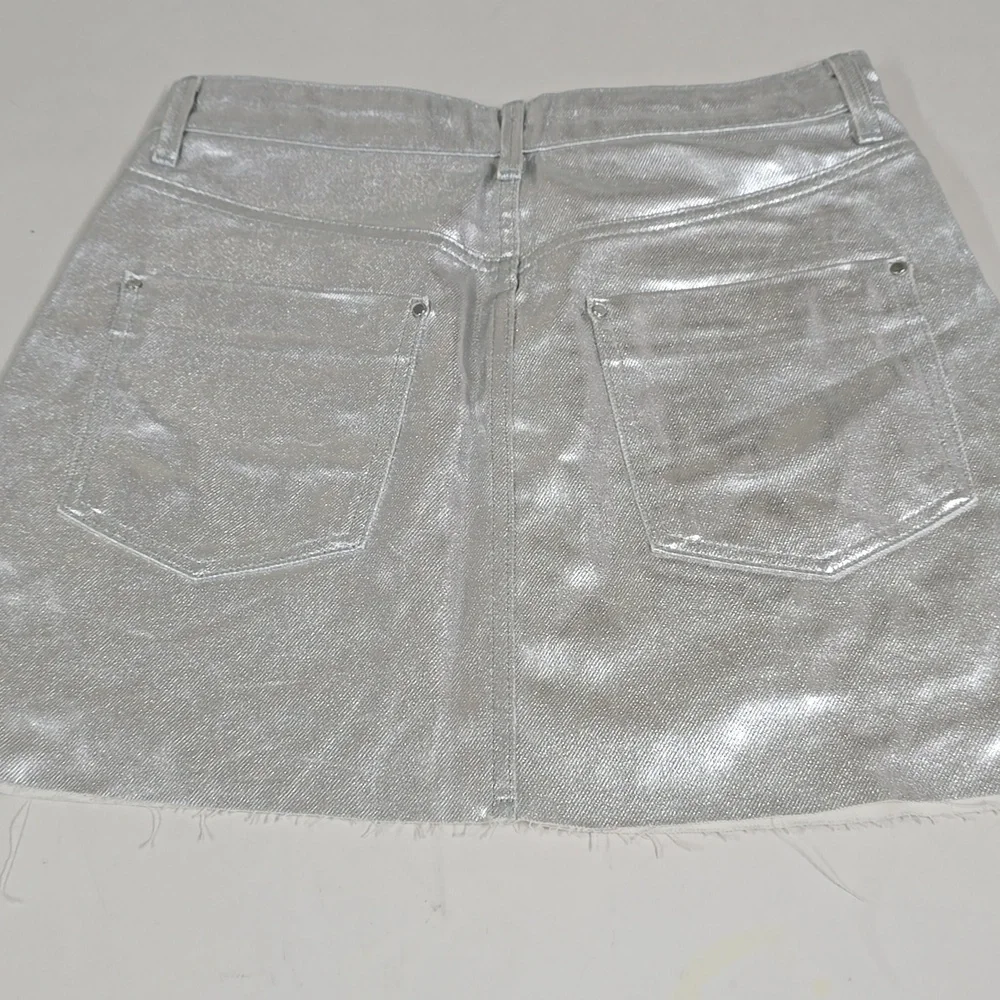 NEW WOMAN HIGH WAIST SILVER MINI SKIRT FRAYED HEM SILVER