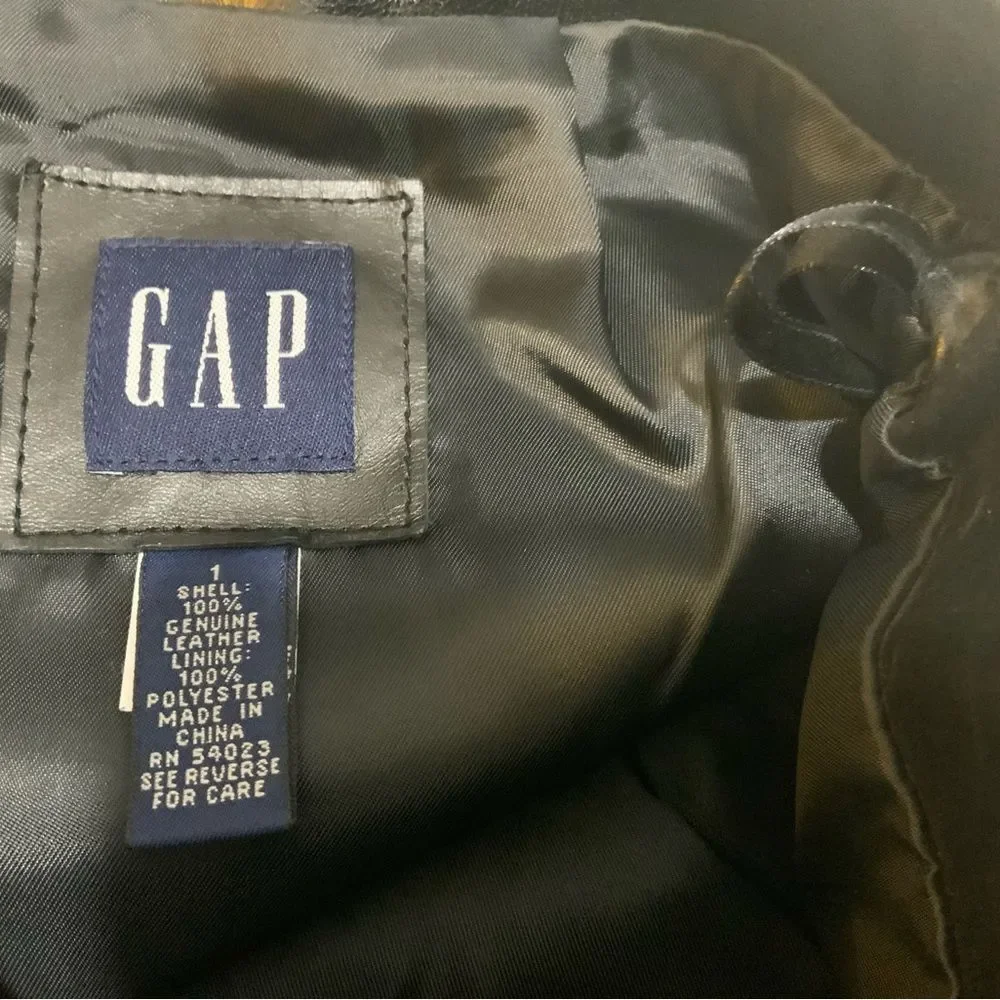 Vintage The GAP genuine leather skirt size 1