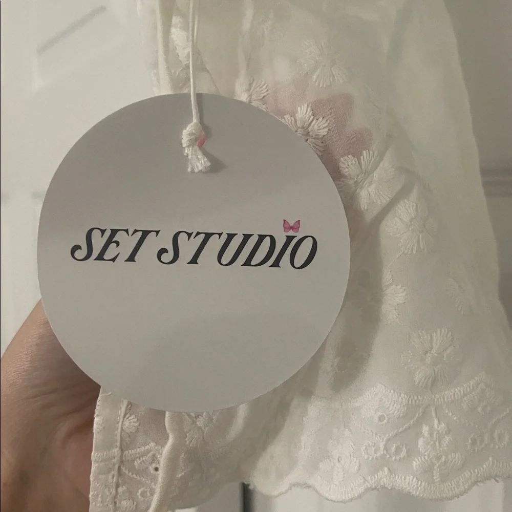 ST. studio White Lace Mini Skirt