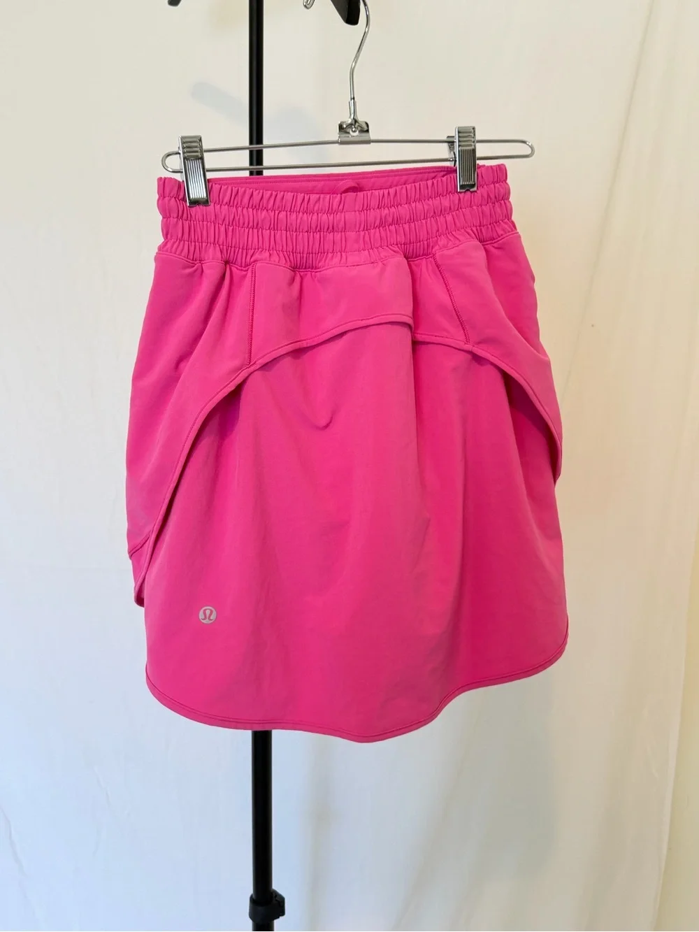 Lululemon Hotty Hot High-Rise Skirt Size 2 Hot Pink Built-In Shorts
