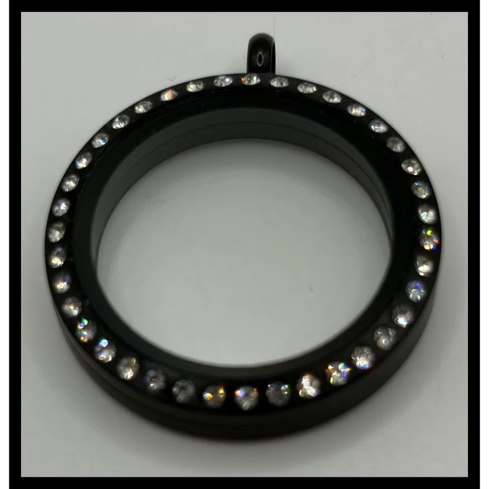 Origami Owl Floating Locket Pendant Womens Medium Black Crystal Memory Jewelry