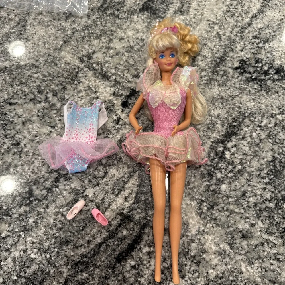 Vtg 1976 Mattel ON‎ TOUR Ballerina Barbie Doll  in Original Outfit