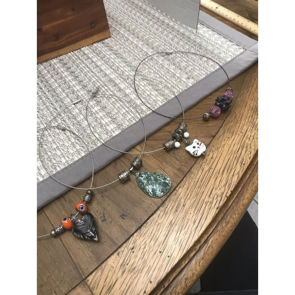 Unique Bundle Of 4 Wire Cuff Necklaces‎ Choker Beaded Cat Glass Silver-tone