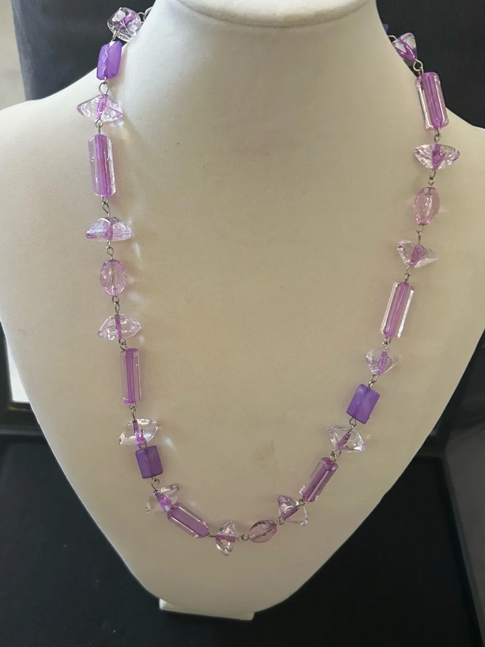 Vintage Purple & Clear Lightweight Acrylic Bead Necklace