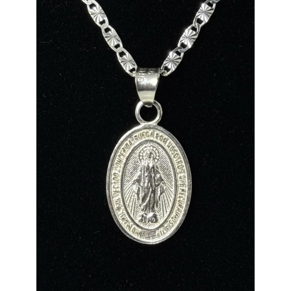 Cadena tejido Valentino Con Dije De Medalla Milagrosa Plata 925 - 22 Inch