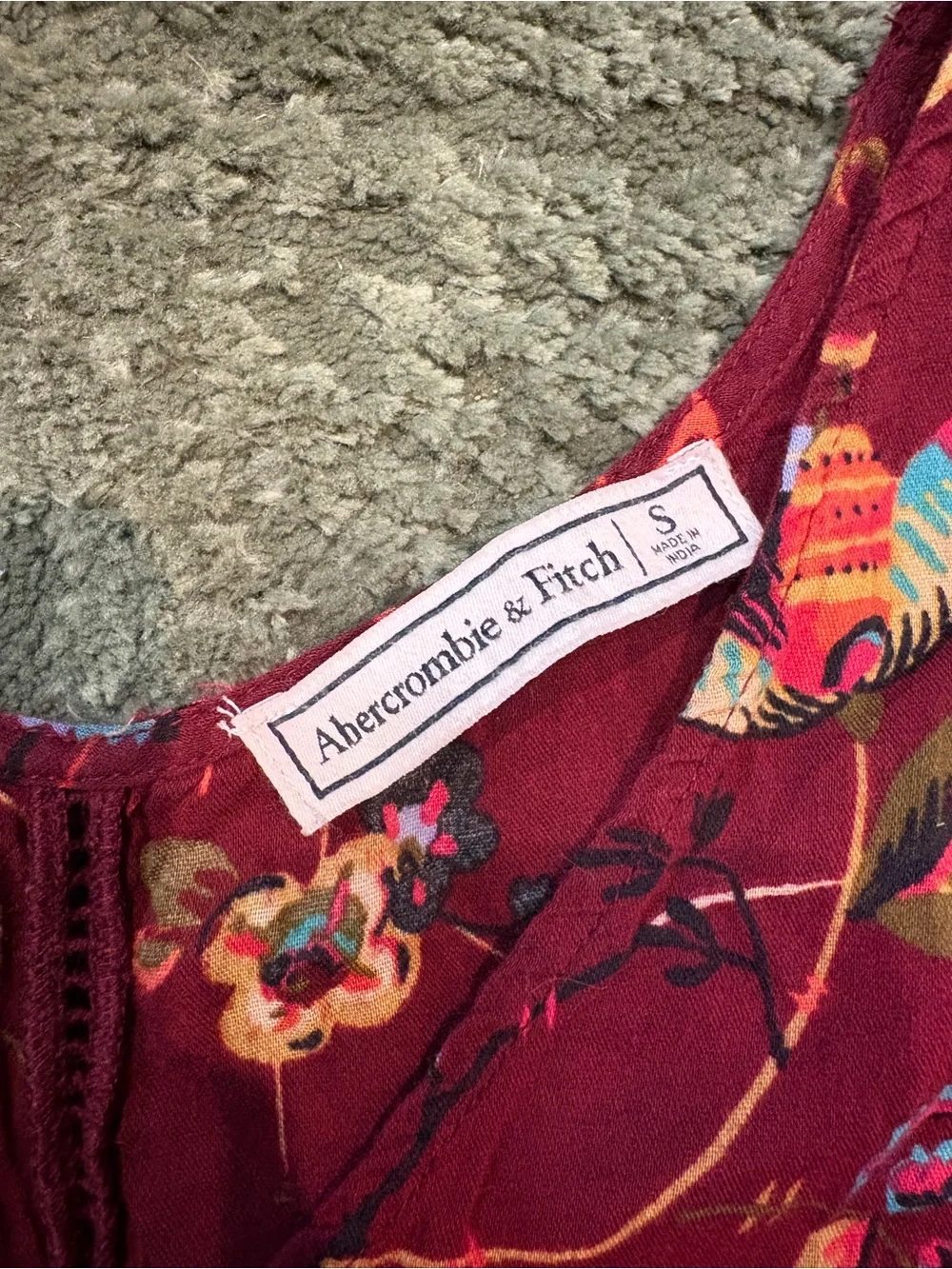 Abercrombie & Fitch sleeveless burgundy